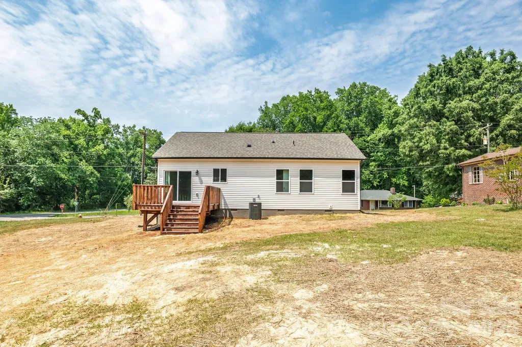 402 Pine Grove Avenue Cherryville NC 28021