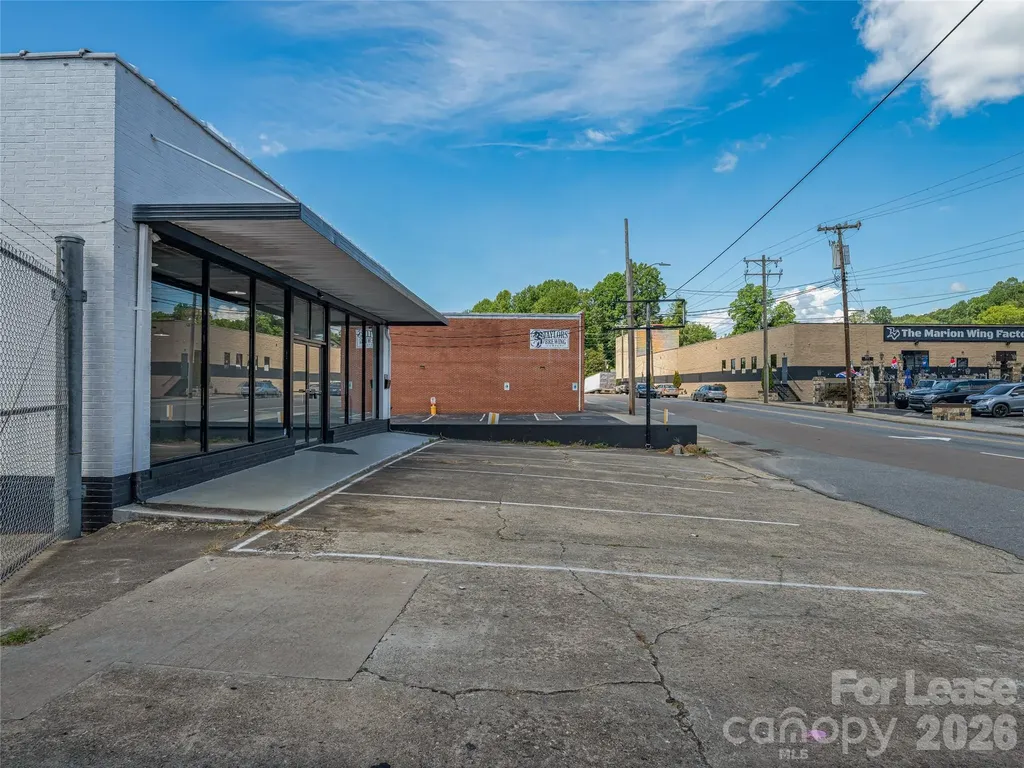 105 W Henderson Street Marion NC 28752