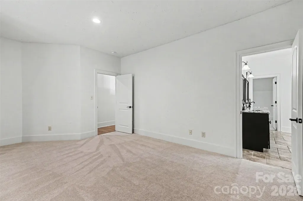703 Sainte Rose Lane Charlotte NC 28226