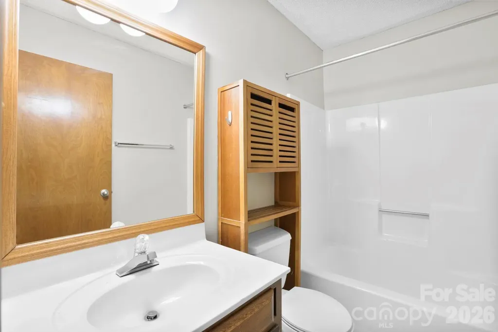 48 Ravencroft Lane Asheville NC 28803