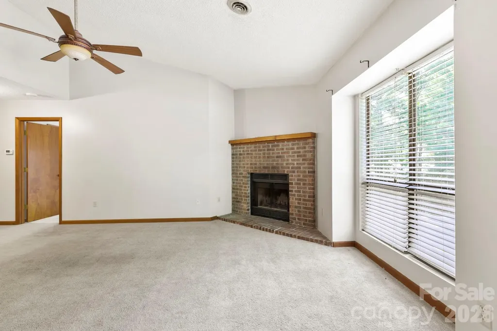 48 Ravencroft Lane Asheville NC 28803