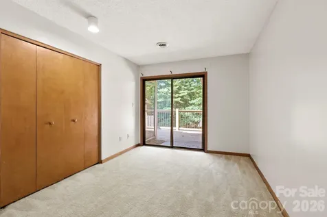 48 Ravencroft Lane Asheville NC 28803