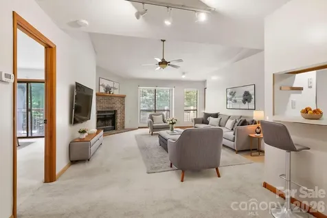48 Ravencroft Lane Asheville NC 28803