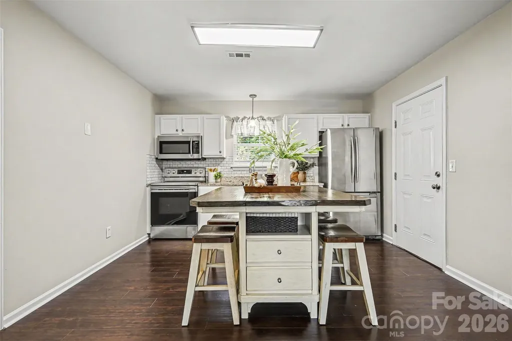 2540 Elmin Street Charlotte NC 28208