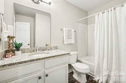 2540 Elmin Street Charlotte NC 28208