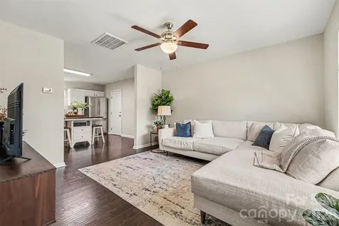 2540 Elmin Street Charlotte NC 28208