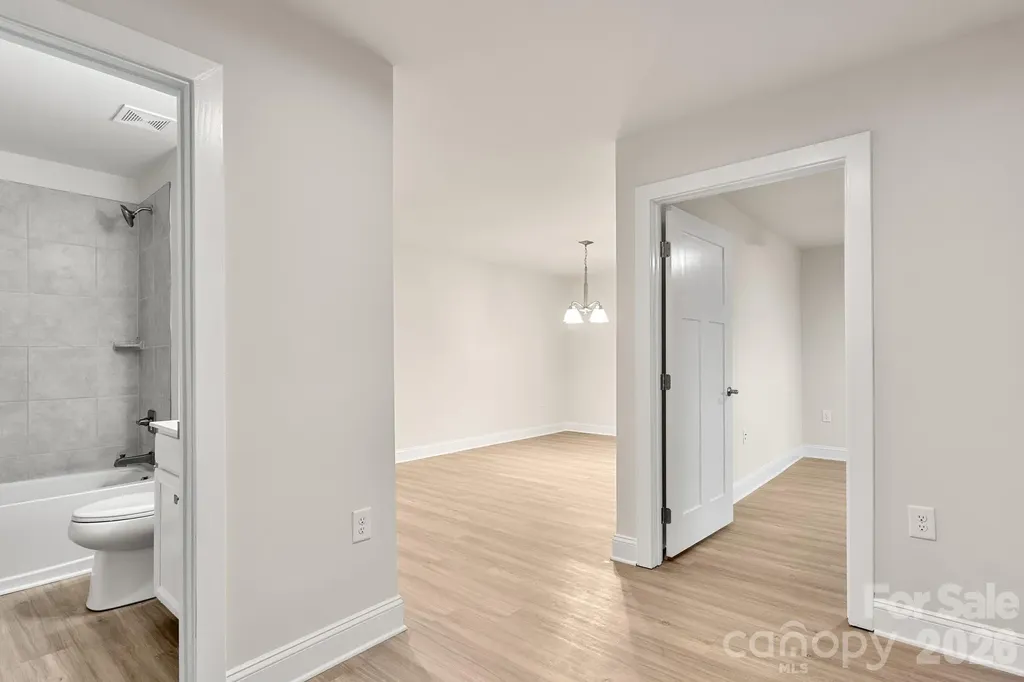 4238 Mackinnon Drive Charlotte NC 28214