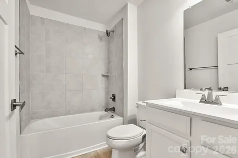 4238 Mackinnon Drive Charlotte NC 28214