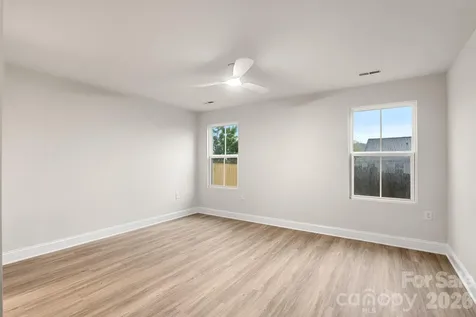 4238 Mackinnon Drive Charlotte NC 28214