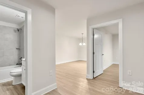 4238 Mackinnon Drive Charlotte NC 28214