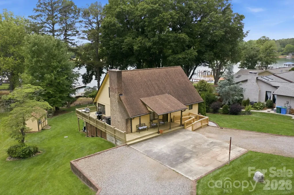 220 Shoreline Loop Mooresville NC 28117