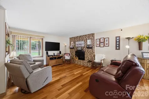 220 Shoreline Loop Mooresville NC 28117