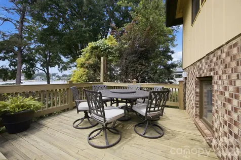 220 Shoreline Loop Mooresville NC 28117