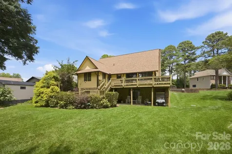 220 Shoreline Loop Mooresville NC 28117