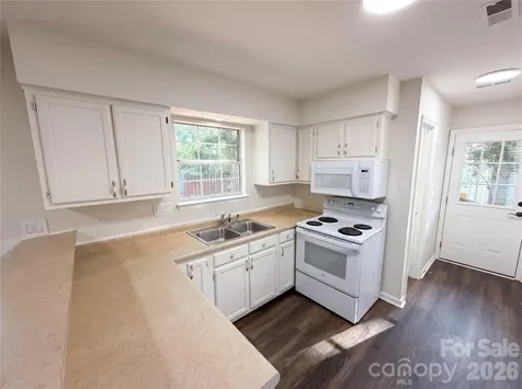 4720 Topsail Court Charlotte NC 28212