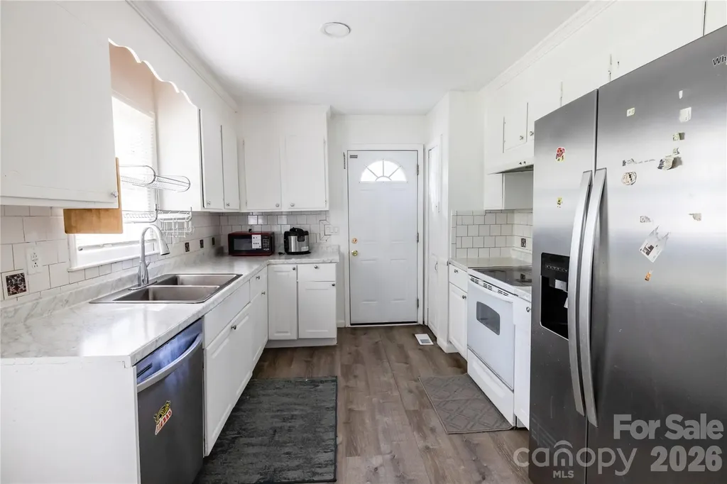 2545 Cedarwild Road Charlotte NC 28212