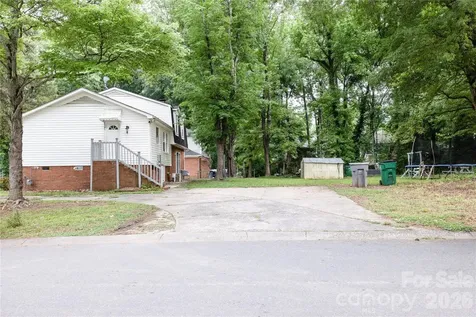 2545 Cedarwild Road Charlotte NC 28212