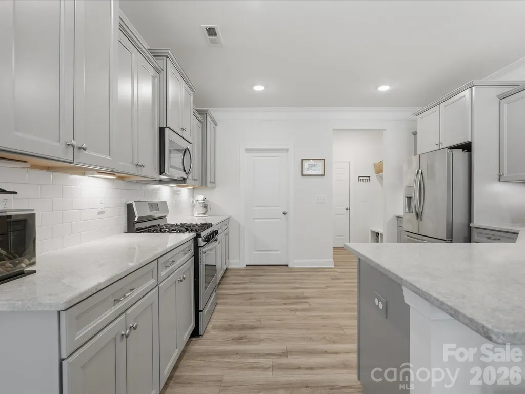 6024 Hampstead Pond Lane Matthews NC 28105