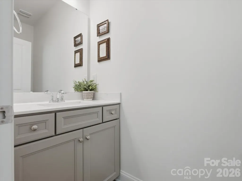 6024 Hampstead Pond Lane Matthews NC 28105