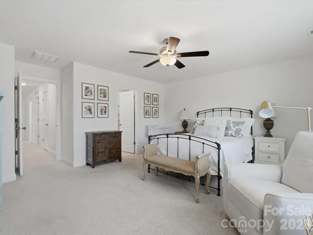 6024 Hampstead Pond Lane Matthews NC 28105