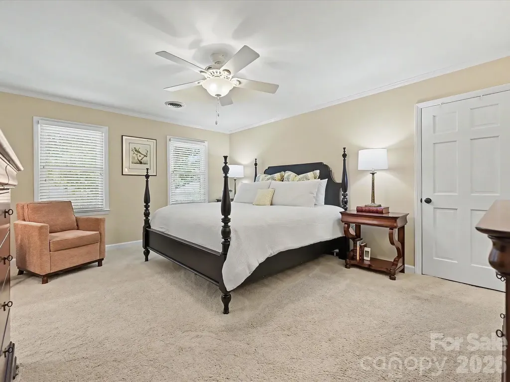 7933 Sunnyvale Lane Charlotte NC 28210