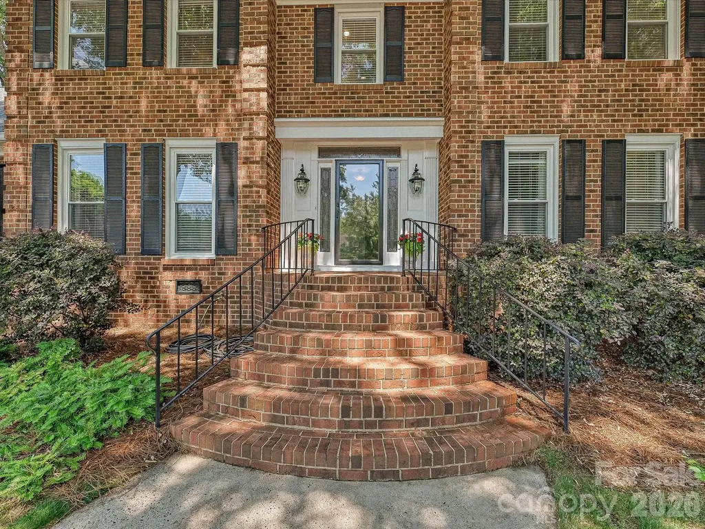 7933 Sunnyvale Lane Charlotte NC 28210