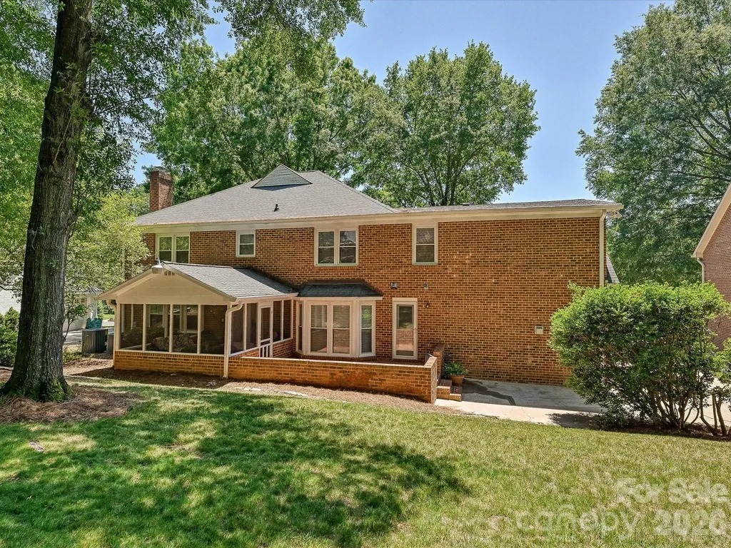 7933 Sunnyvale Lane Charlotte NC 28210