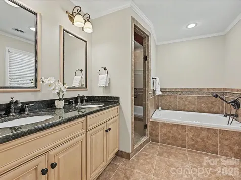 7933 Sunnyvale Lane Charlotte NC 28210