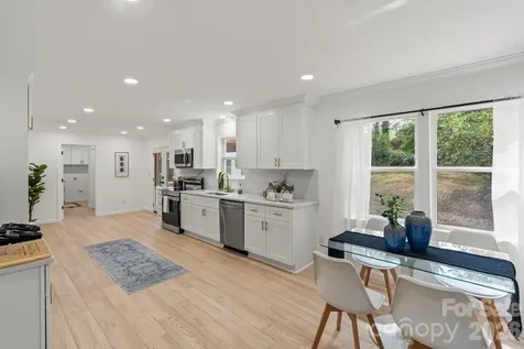 5910 Grosner Place Charlotte NC 28211