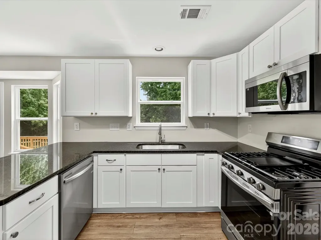 9716 Pernell Lane Charlotte NC 28213