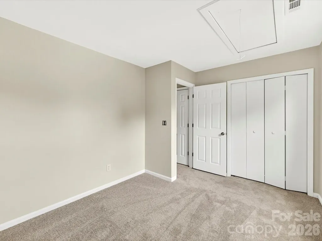 9716 Pernell Lane Charlotte NC 28213
