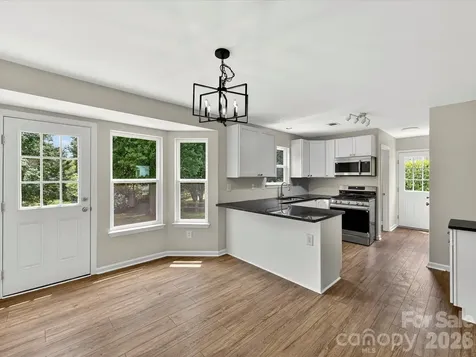 9716 Pernell Lane Charlotte NC 28213
