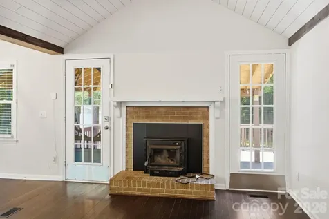 6727 Glenmoor Drive Charlotte NC 28214