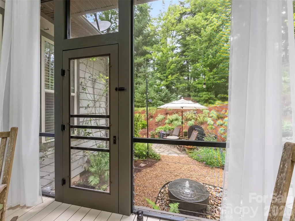 151 Monarch Road Hendersonville NC 28739