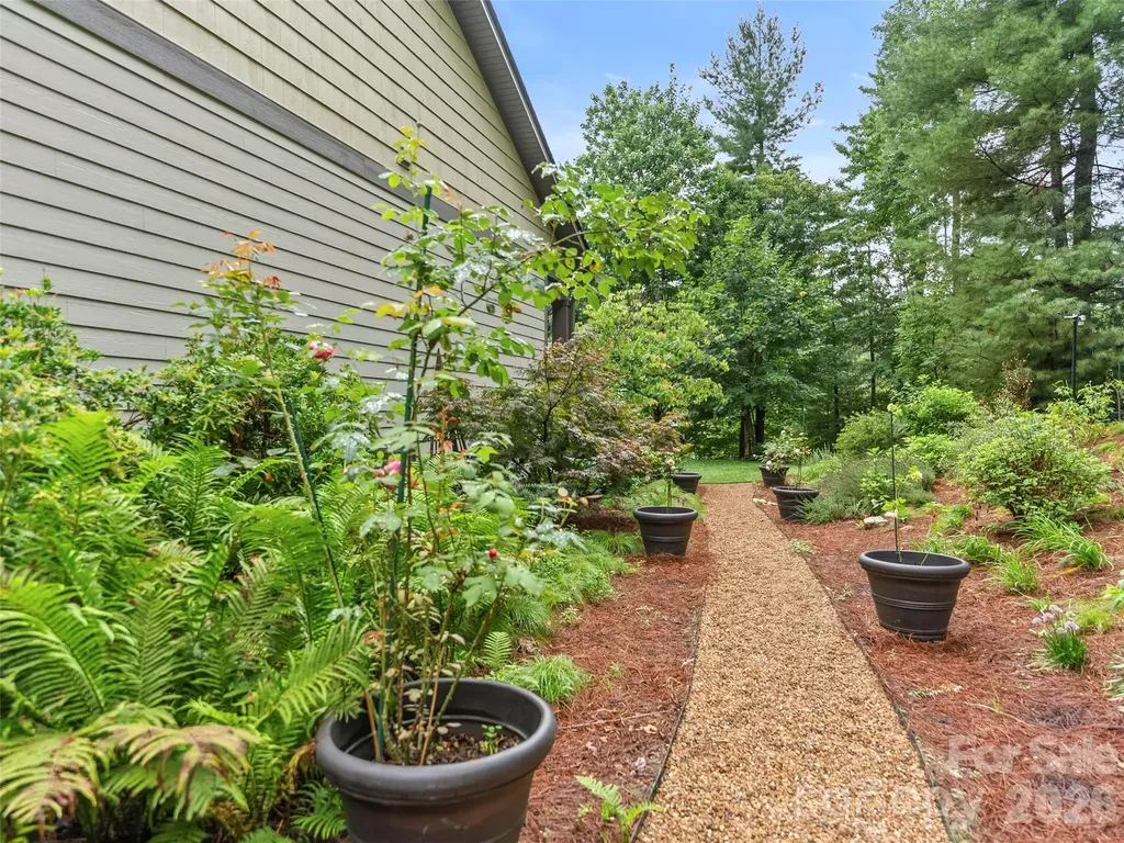 151 Monarch Road Hendersonville NC 28739