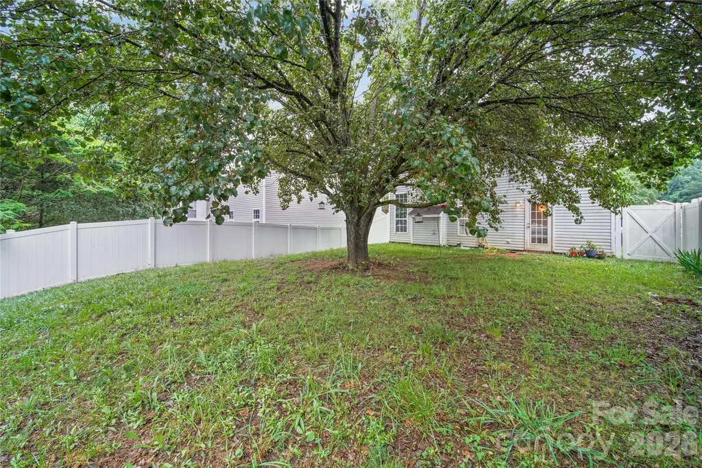 1309 Winding Branch Court Charlotte NC 28216