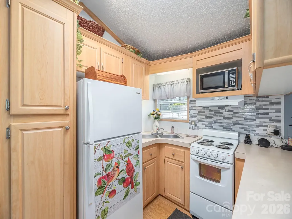 4 Levi Drive Maggie Valley NC 28751