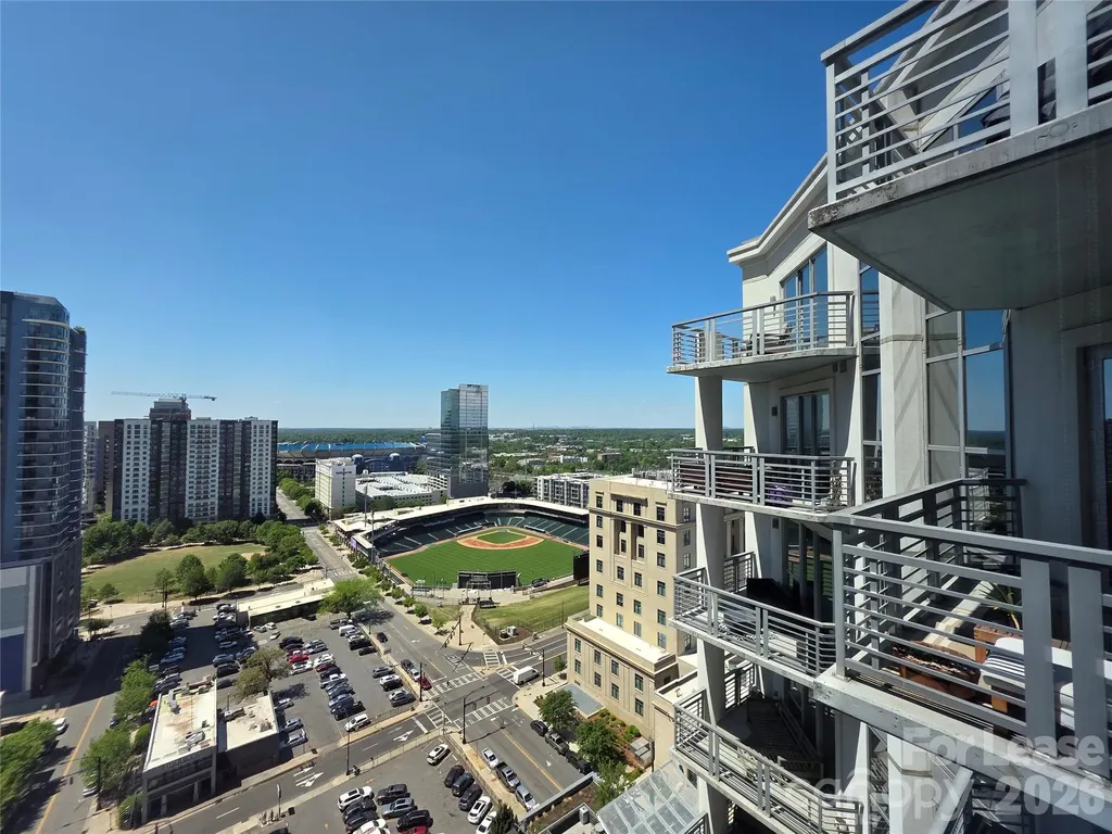 333 W Trade Street Charlotte NC 28202