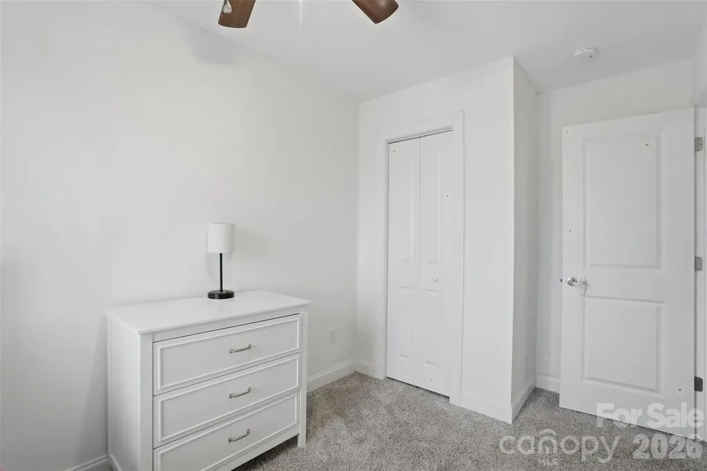 1629 Oak Leaf Drive Hickory NC 28601