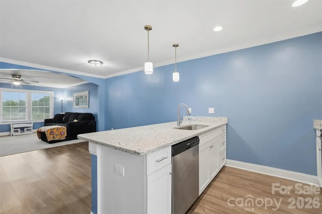 1629 Oak Leaf Drive Hickory NC 28601