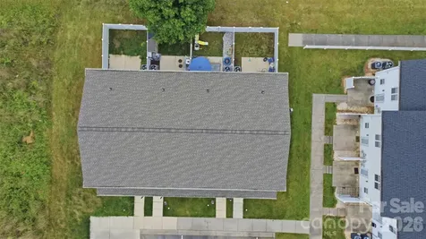 1629 Oak Leaf Drive Hickory NC 28601