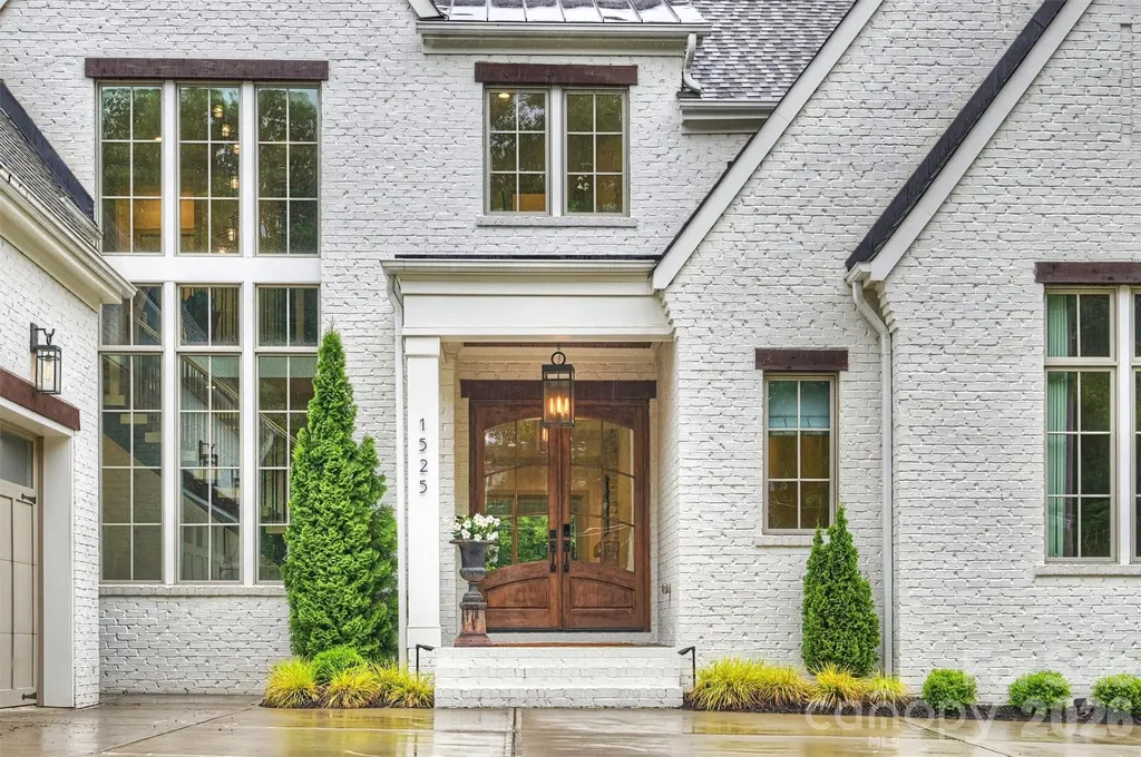 1525 Lynway Drive Charlotte NC 28203