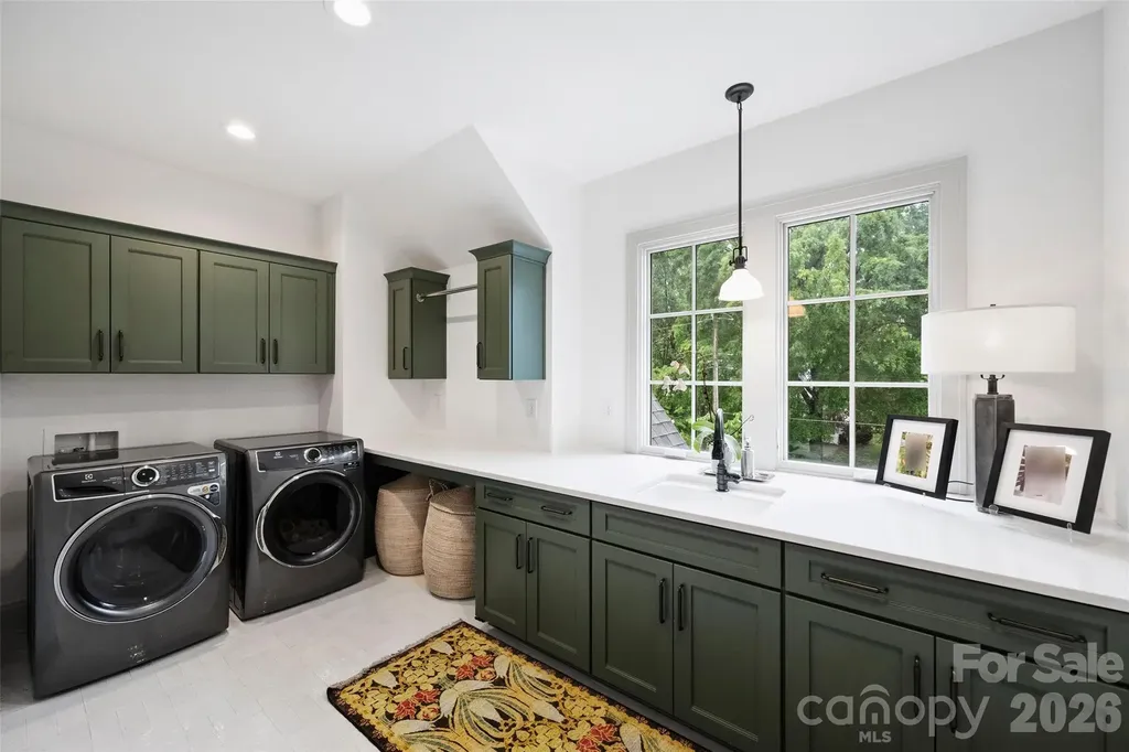 1525 Lynway Drive Charlotte NC 28203