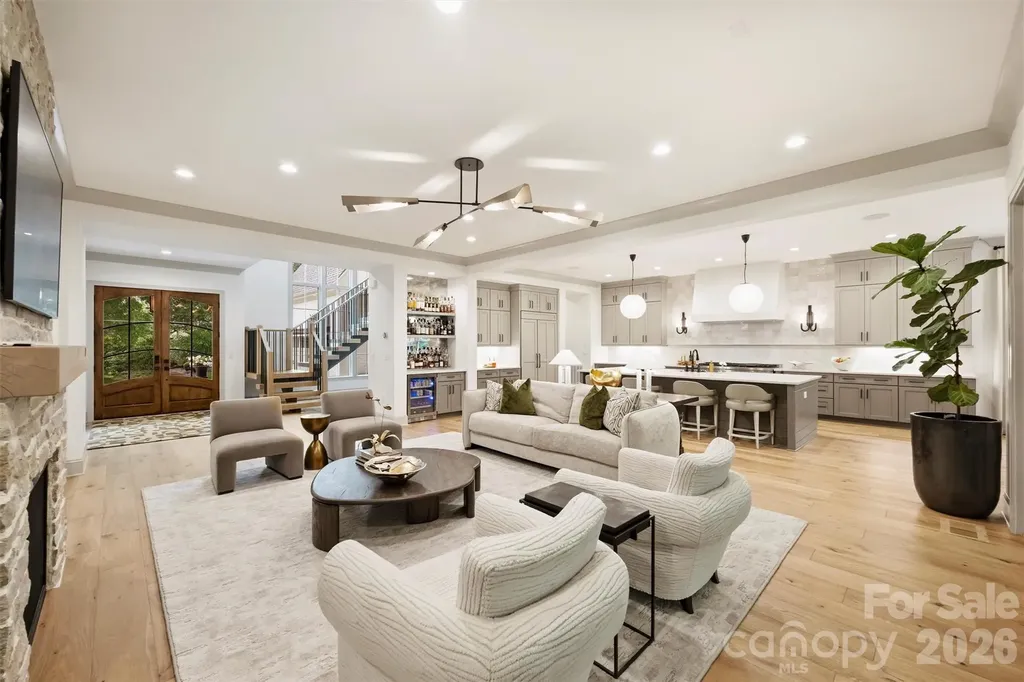1525 Lynway Drive Charlotte NC 28203