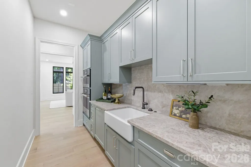 3028 Eastham Lane Charlotte NC 28209