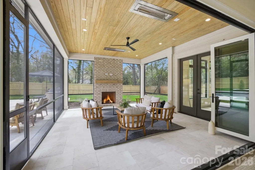 3028 Eastham Lane Charlotte NC 28209