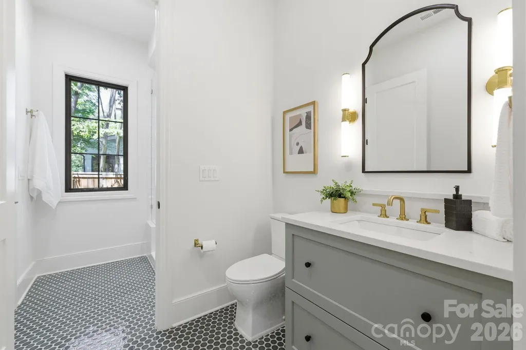 3028 Eastham Lane Charlotte NC 28209