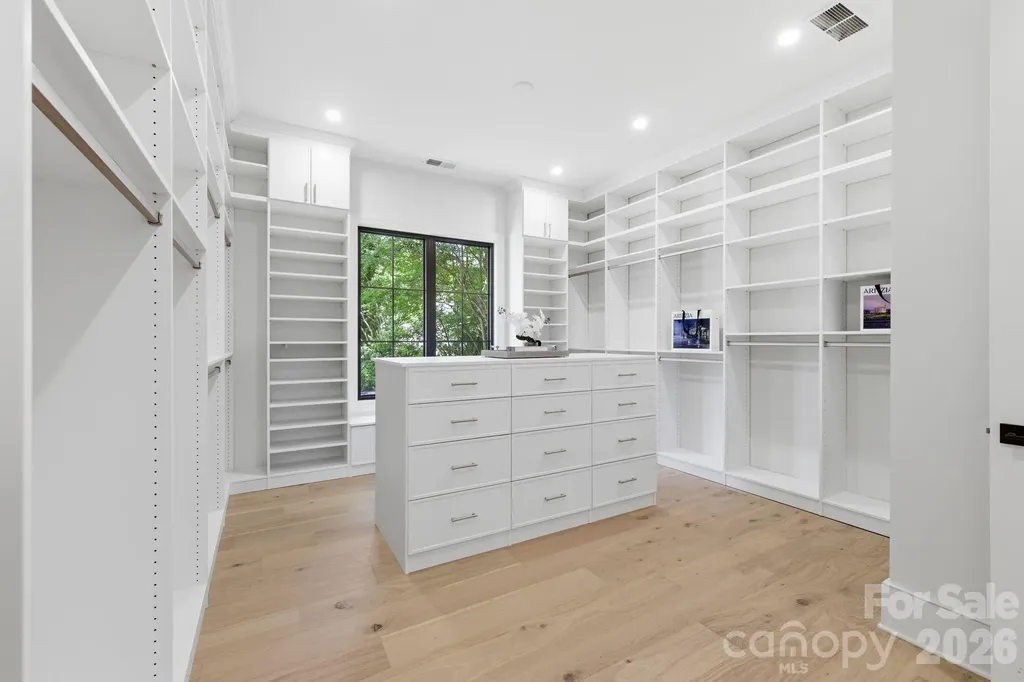 3028 Eastham Lane Charlotte NC 28209