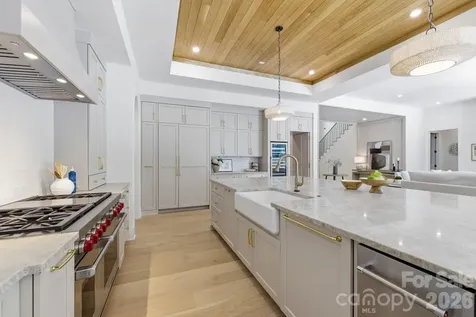 3028 Eastham Lane Charlotte NC 28209