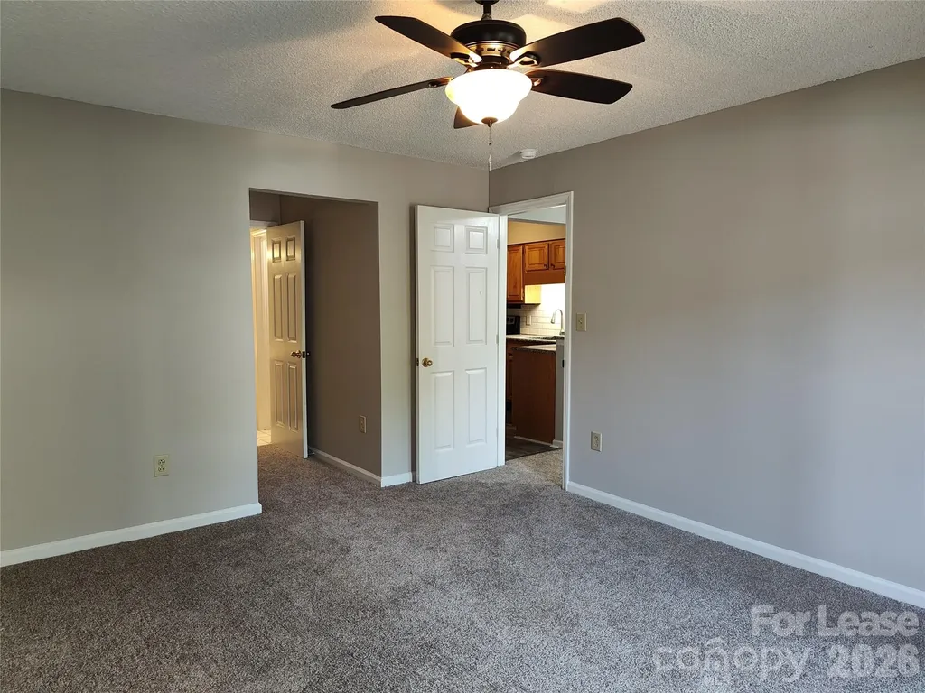 5001 Sharon Road Charlotte NC 28210